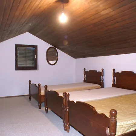 Apartment By The Sea - 4451 *