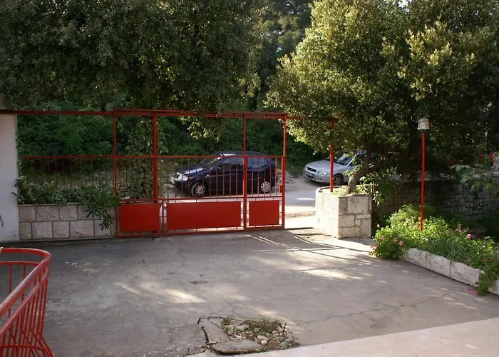 By The Sea - 4451 קורצולה